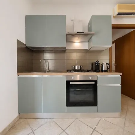 Apartment -Giardino E Bbq- Mare Sotto Casa, Posto Auto